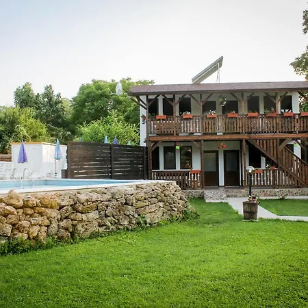 Къща за гости крушунско ханче 3*